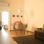 Chiatamone 27 - Seaside Deluxe Apartment