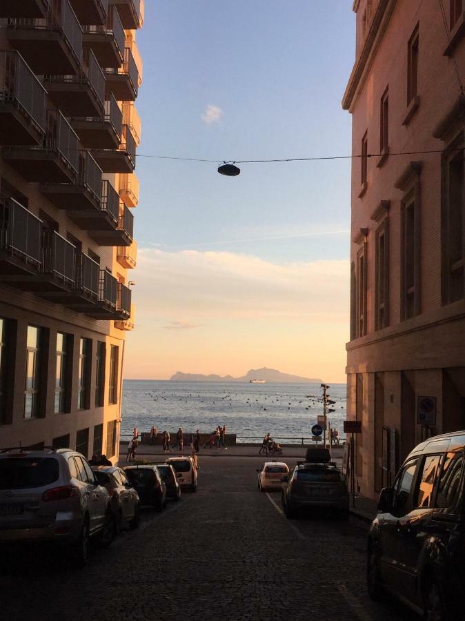 Chiatamone 27 - Seaside Deluxe Appartamento *